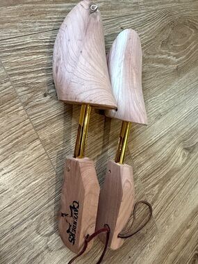 Cedar Shoe Trees with Gold-tone Adjustable Rods - cavenders